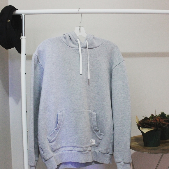 Fairplay Gray Sweater - Picture 1 of 2